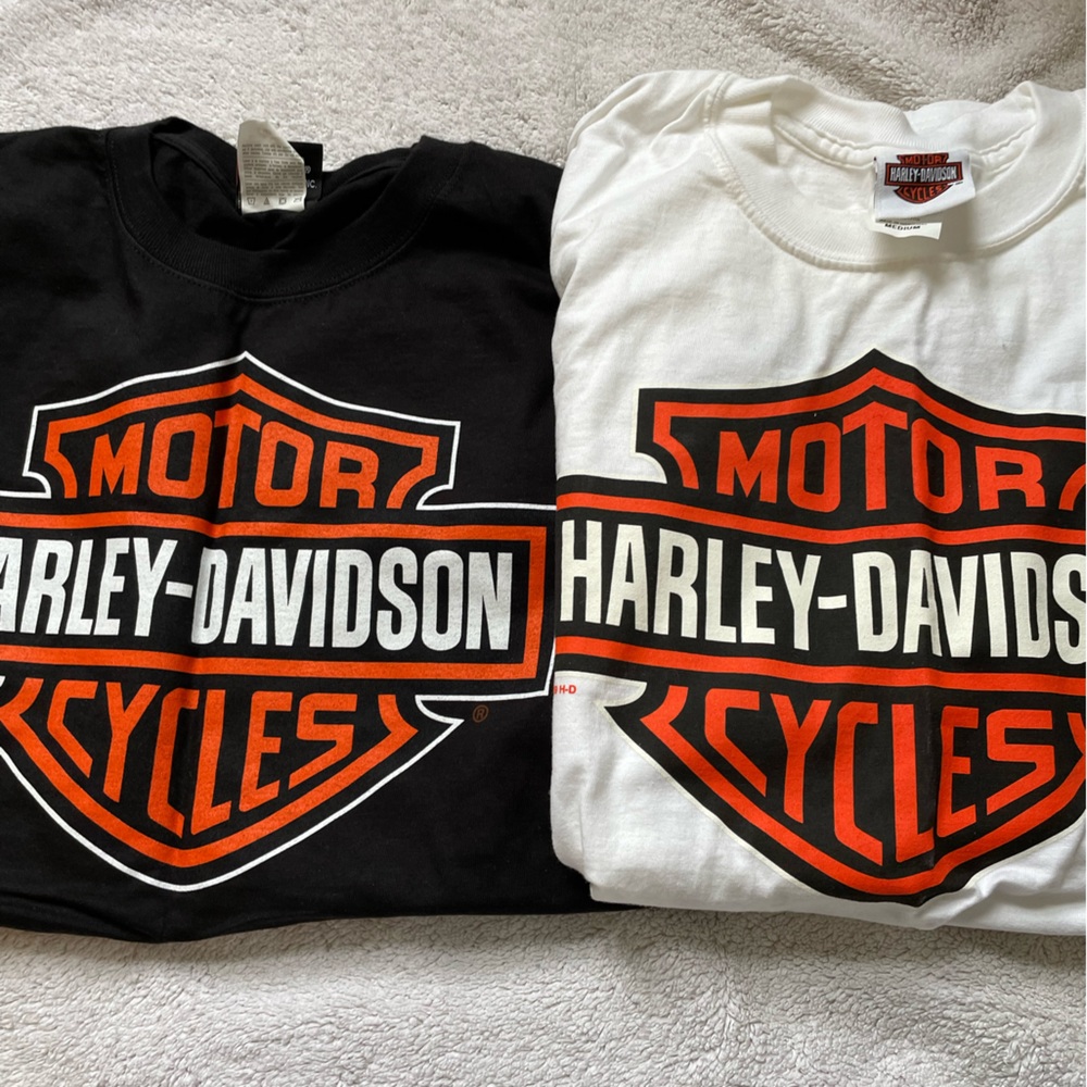2 Harley Davidson Unisex tees